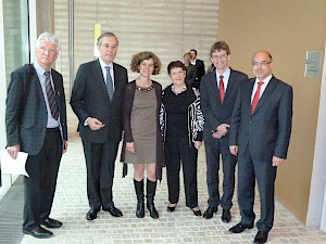 17.4.2012: Präsidentin Rita Süssmuth und DGO-Geschäftsführerin Heike Dörrenbächer. Die Männer v.l.n.r.: DGO-Vizepräsident Wolfgang Eichwede, Maurice Gourdault-Montagne (frz. Botschafter in Berlin), Martin Koopmann (Stiftung Genshagen) und Dieter Bingen (Deutsches Polen-Institut)