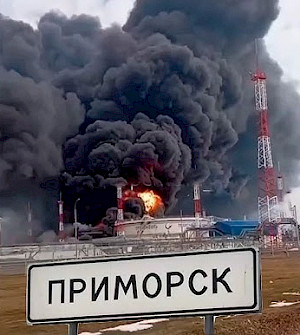 Ukrainischer Angriff auf den Ölverladehafen Primorsk südlich von Petersburg, 23.3.2026